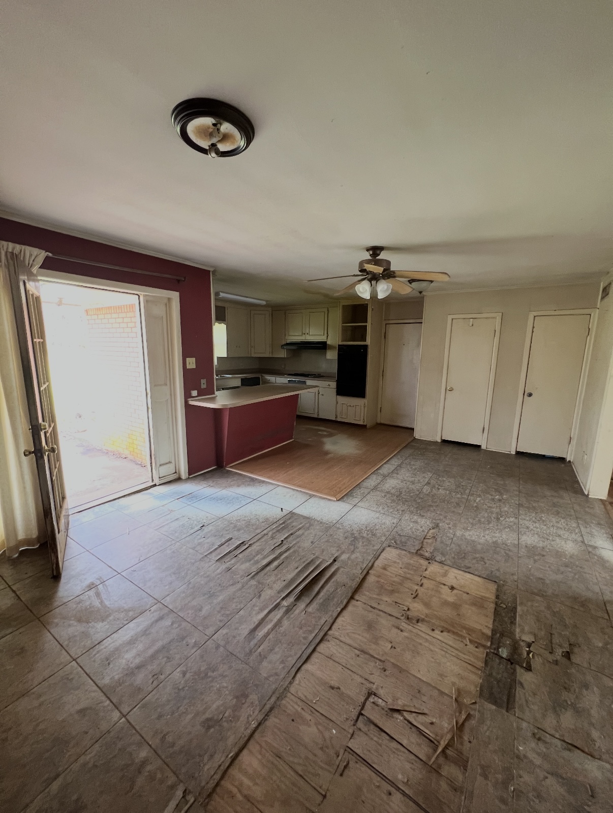 Living and dining before renovation · Longview, Texas