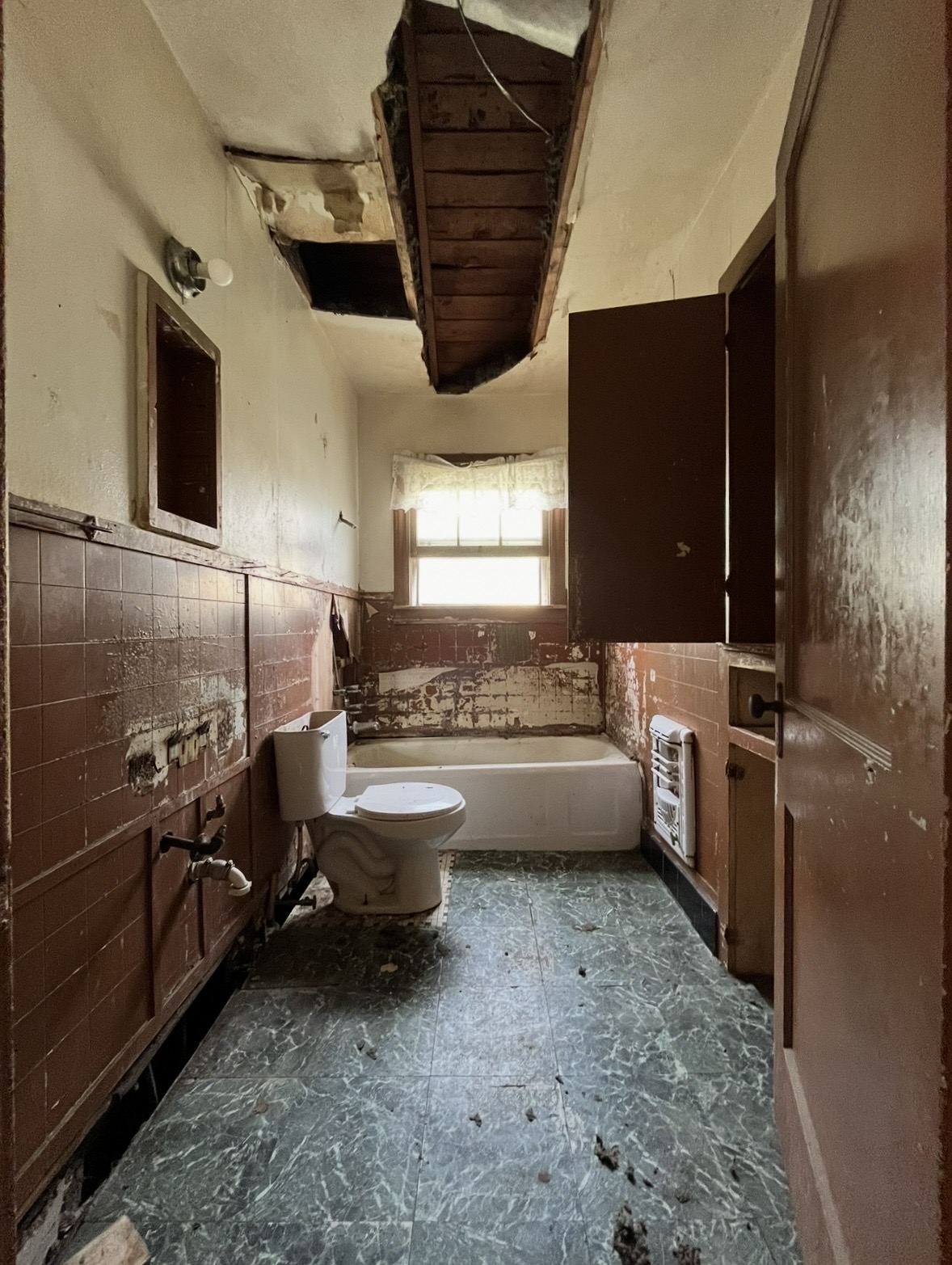 Bathroom — tub and existing finishes · Before renovation · Tyler, Texas